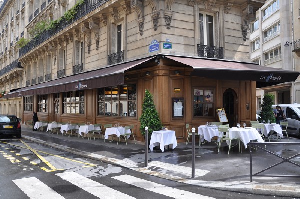 La terrasse du restaurant La Marée à Paris