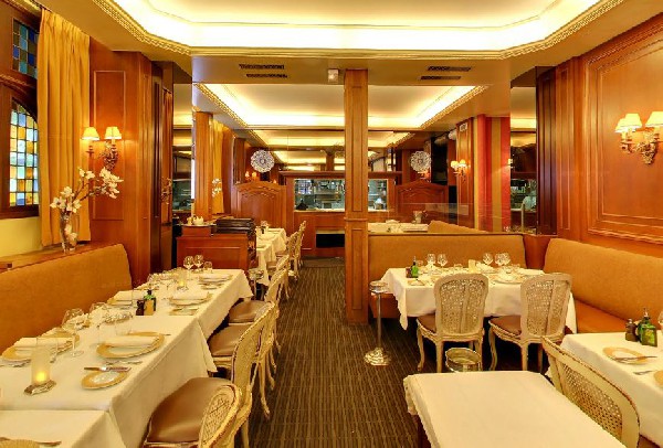 La salle du restaurant La Marée à Paris